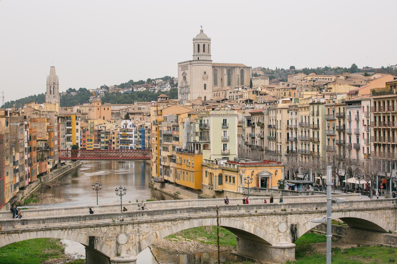 Flateli -Placa Catalunya 3-2 Girona Luaran gambar